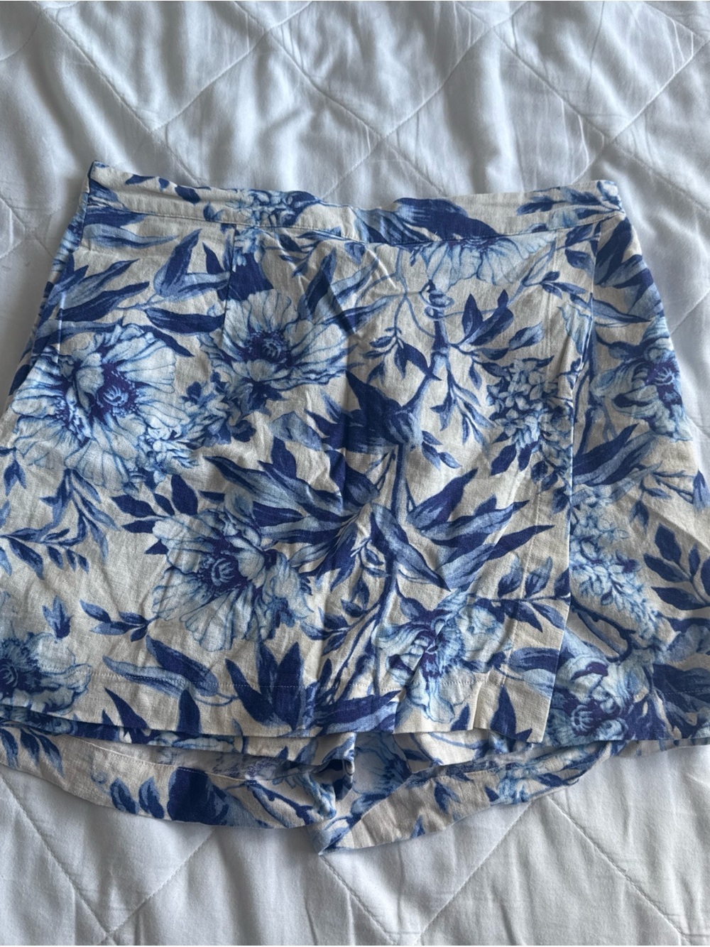 Ellen Tracy Blue Floral Skirted Shorts